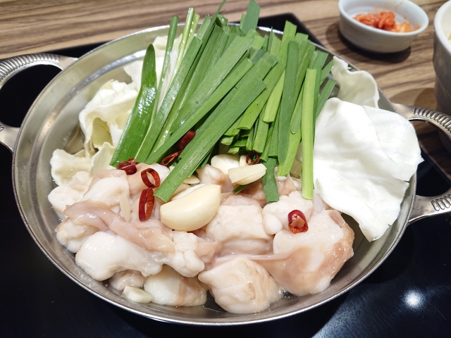 3018534 s 1 福岡県の郷土料理「もつ鍋（しょうゆベース）」の作り方・レシピ